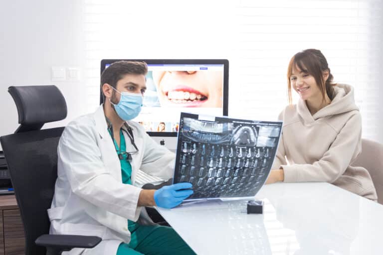 Salamastrakis Dental Clinic, Healthcare brand content, by Funky Pixel